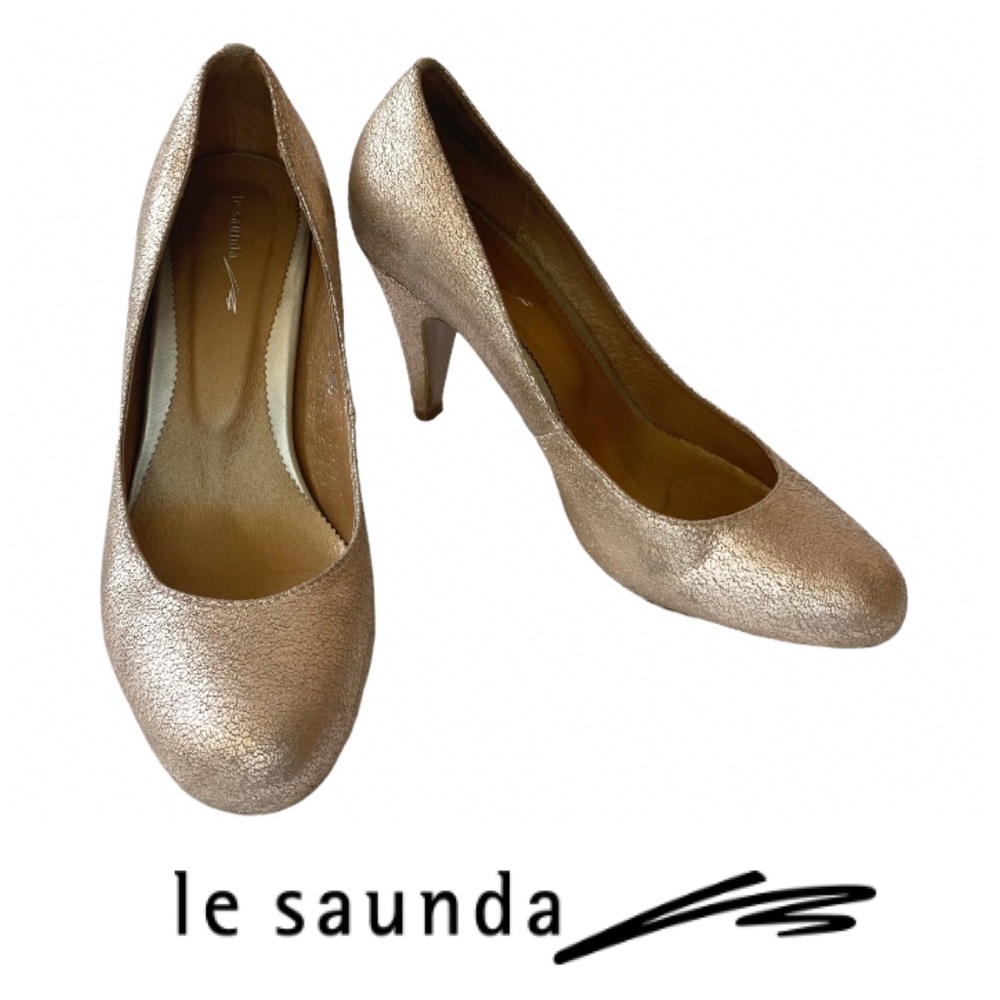 Le Saunda Rose Gold Leather Pumps